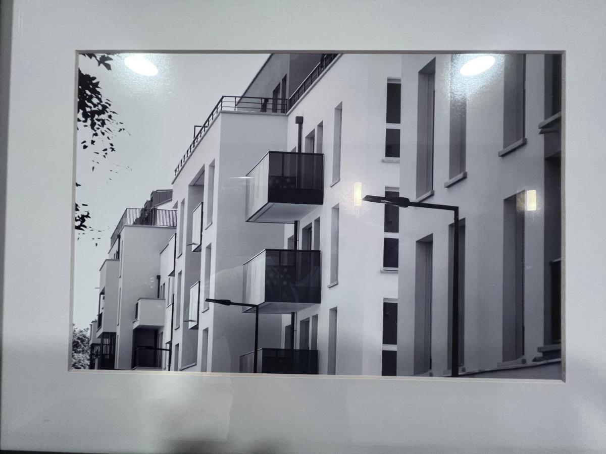 Chambre Individuelle Dans Un Appartement A 37 De Champs Elysees سارتروفيل المظهر الخارجي الصورة